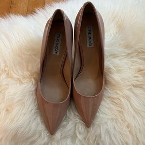 Stunning blush patent Steve Madden heels!